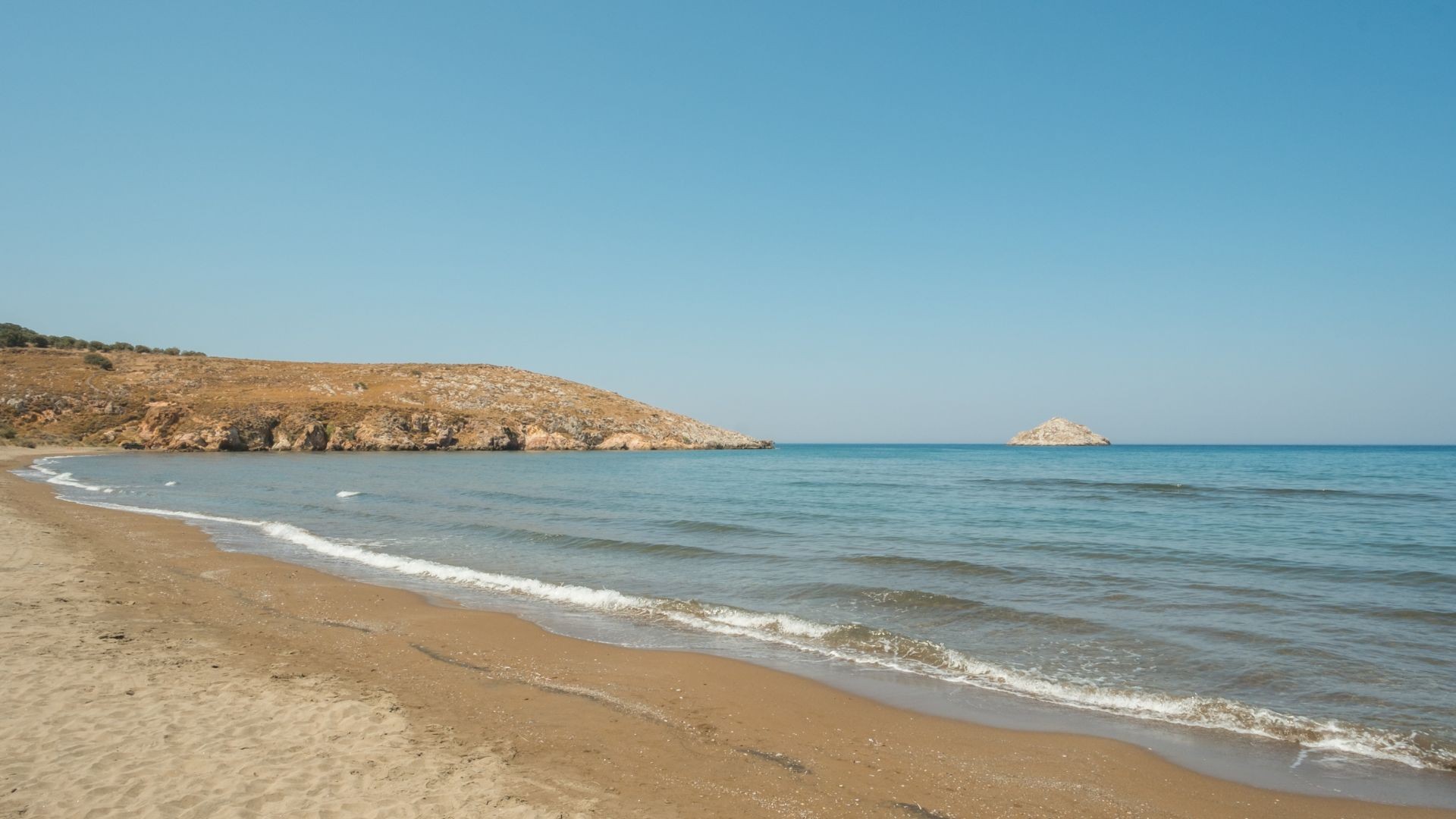 Van Transfer from Heraklion Airport to Adelianos Kampos